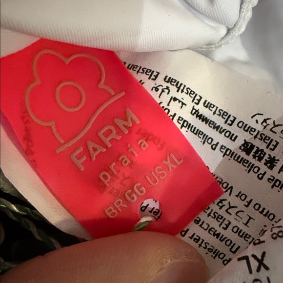 New FARM Rio White Eyelet Ruffle Bikini Top - Picture 4 of 5